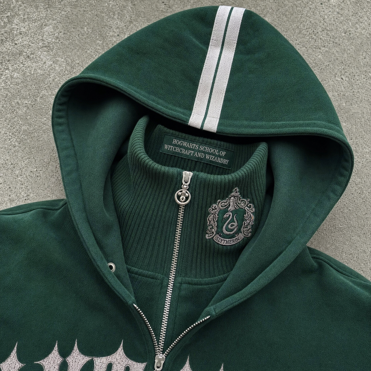 Slytherin hood and built-in balaclava detail